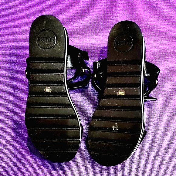 GUESS Black/White Trim Wedge Sandals - Size 5.5 - Picture 6 of 6